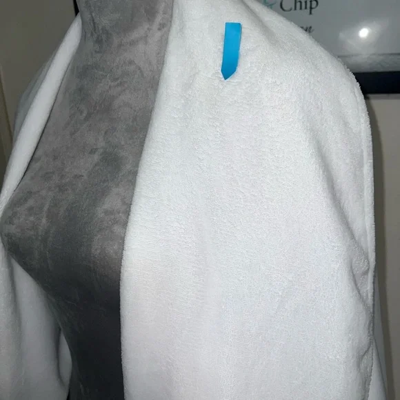 Warm Cozy White Women's Monarch Cypress Bathrobe - OSFM - Picture 12 of 13